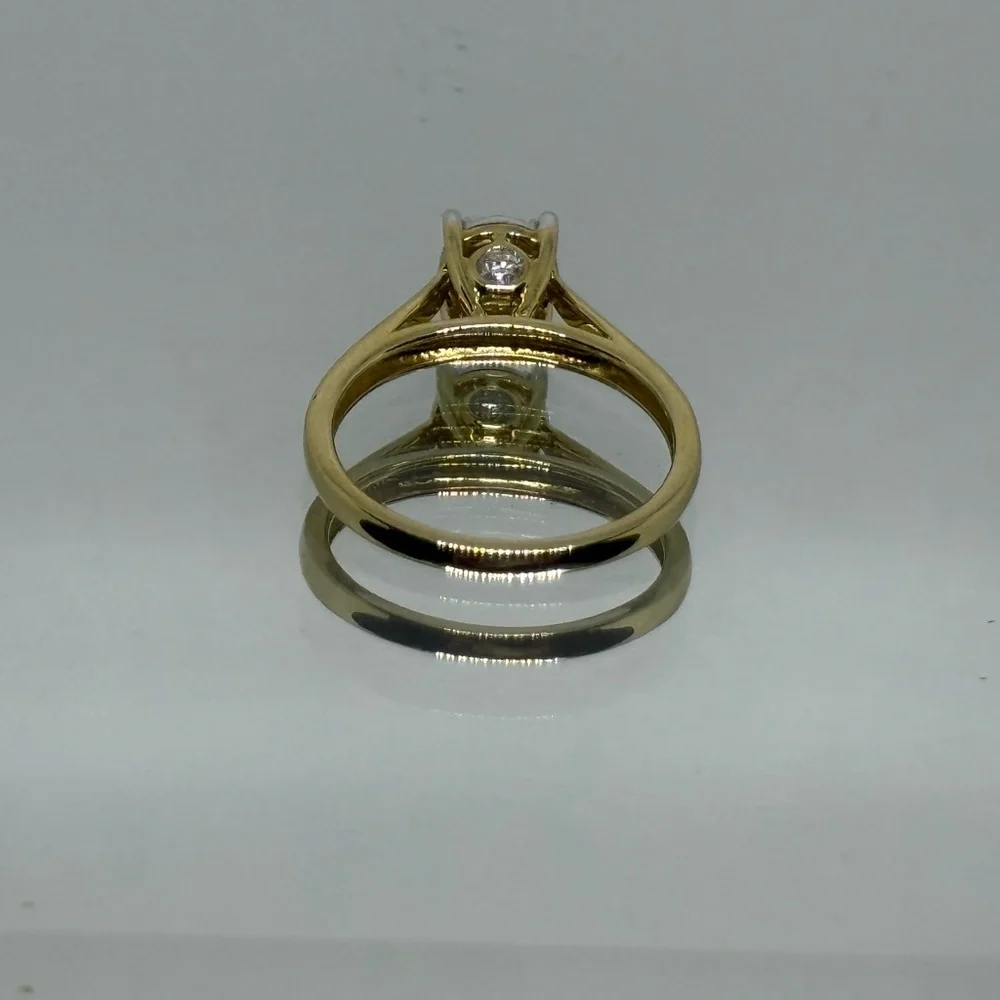 10k Yellow Gold & 1/2 CT Diamond Solitaire engagement Ring Weight 2.58g - Picture 3 of 3